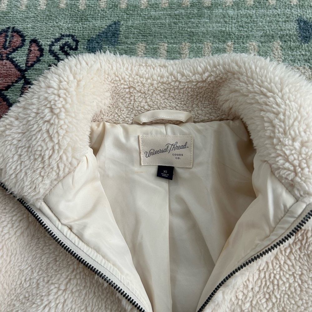 Universal Thread Off-White Sherpa Jacket - Picture 4 of 5